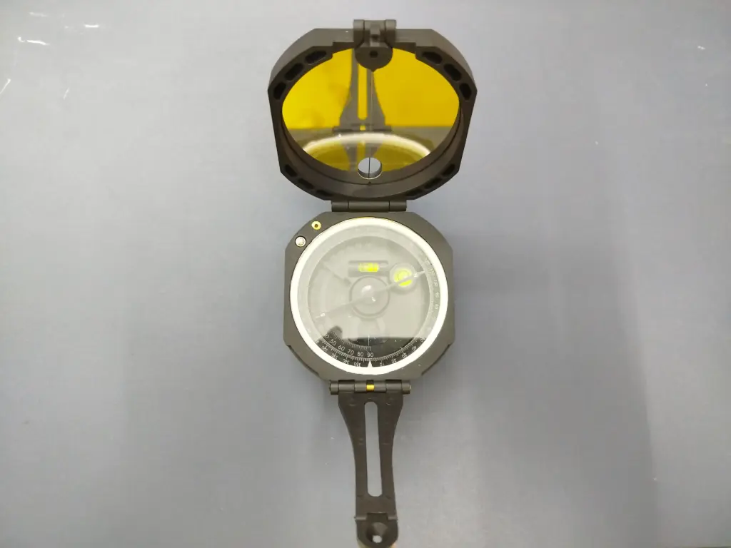 Brujula analógica lineal