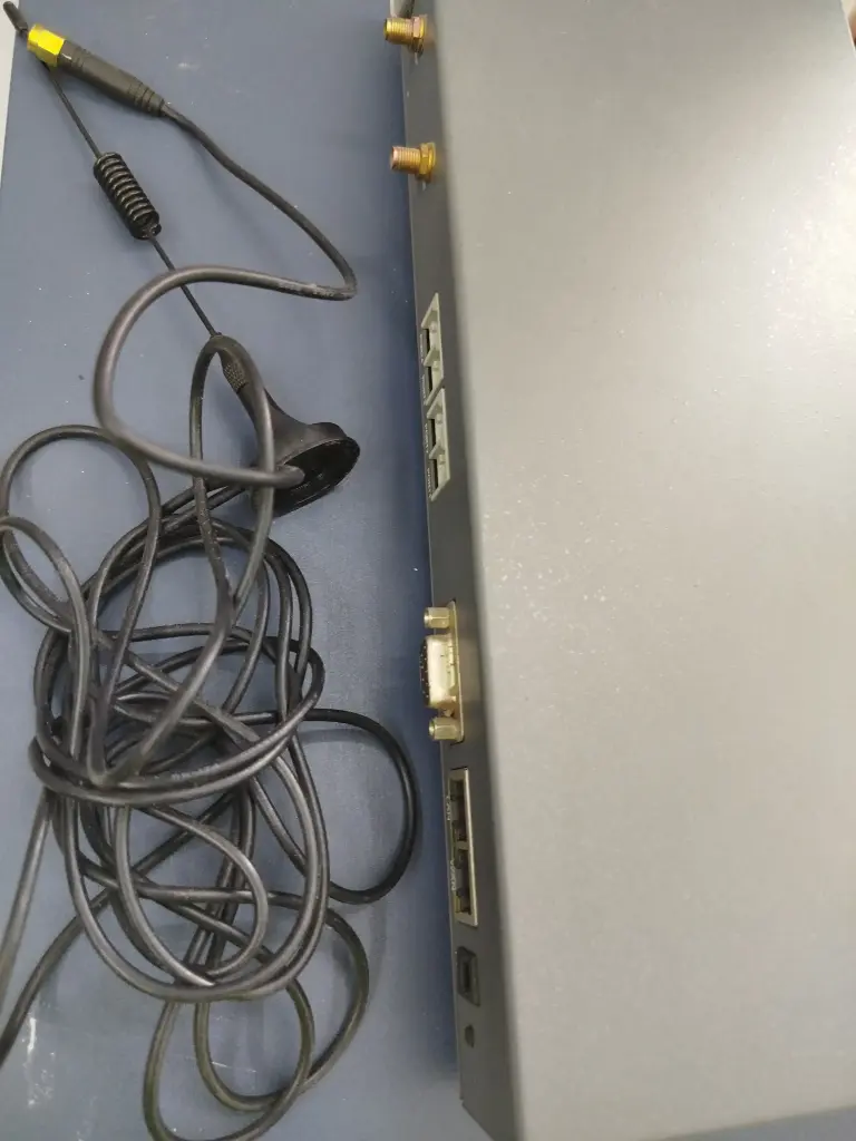 Módem ATCOM IP-2G4A